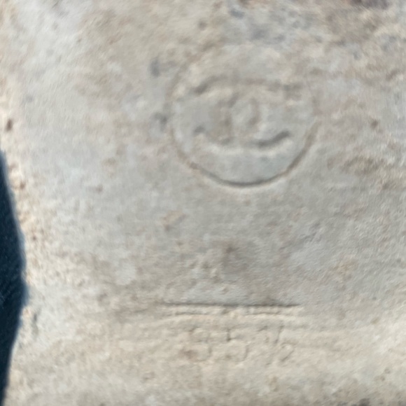 CHANEL Vintage Woman’s Black Lambskin Loafers - Picture 12 of 14